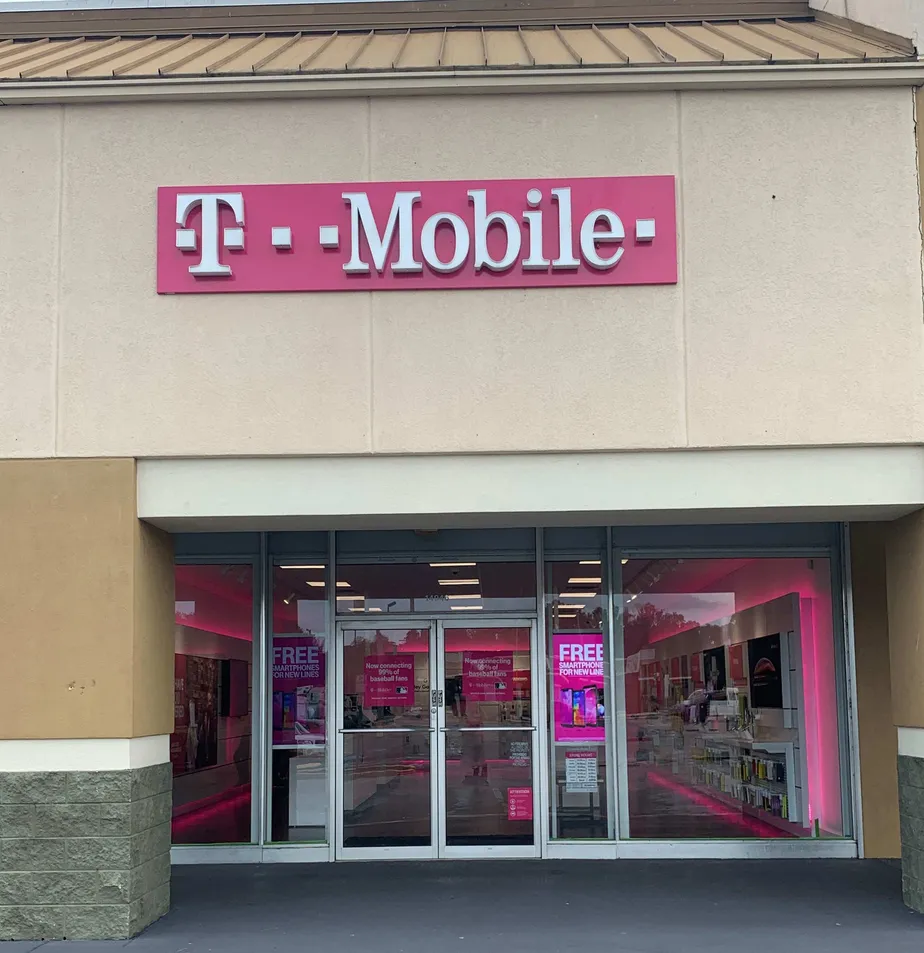 Exterior photo of T-Mobile store at N Florida Ave & W Bearss Ave, Tampa, FL