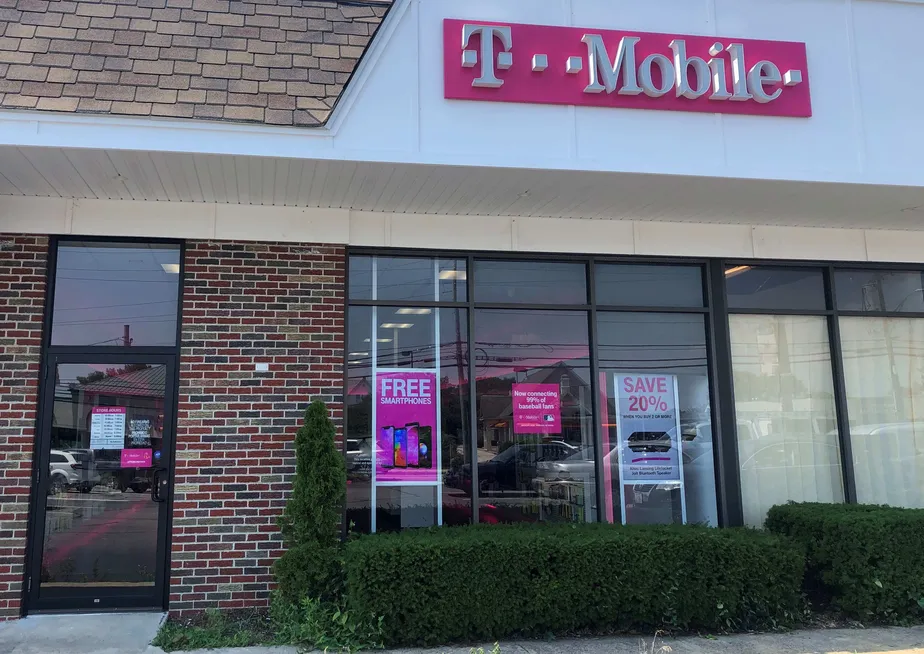 Exterior photo of T-Mobile store at Granite St & East Ave, Westerly, RI