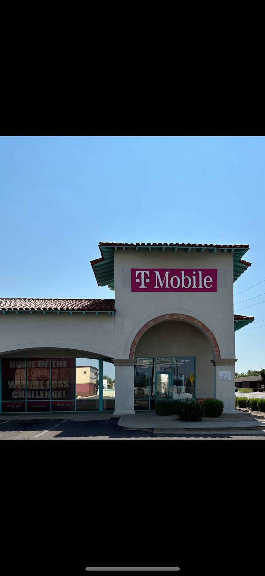Exterior photo of T-Mobile Store at Nora Corners, Indianapolis, IN
