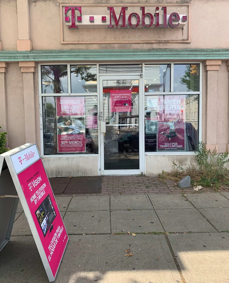 Exterior photo of T-Mobile store at Washington St & Belleville Ave, Belleville, NJ