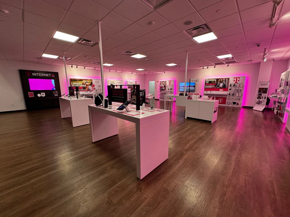  Interior photo of T-Mobile Store at The Village at Colony Place, Plymouth, MA 