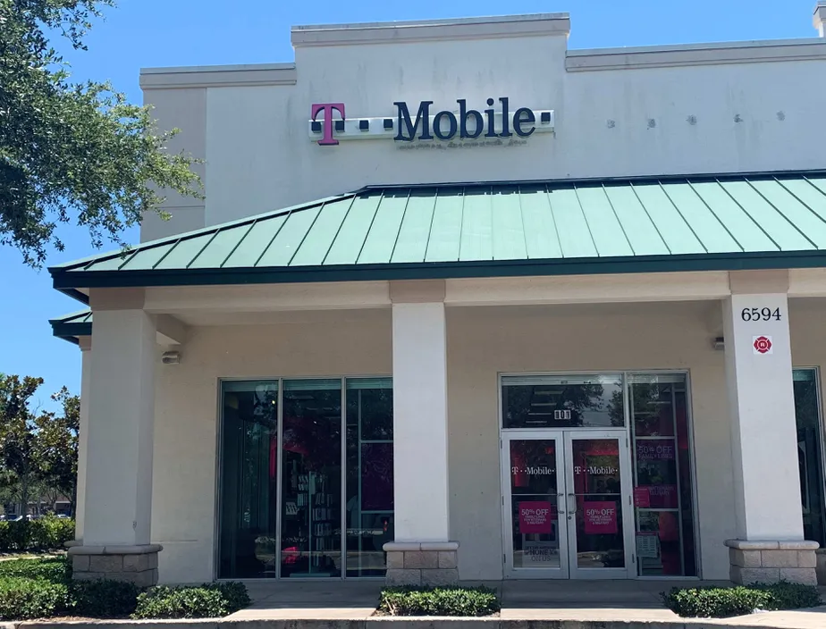 Exterior photo of T-Mobile store at Lantana Rd & Jog Rd, Lake Worth, FL