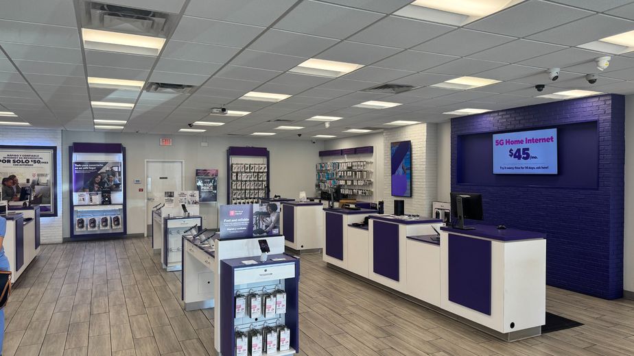 Metro by T-Mobile 1435 W 49th Street - 1435 W 49th Street 