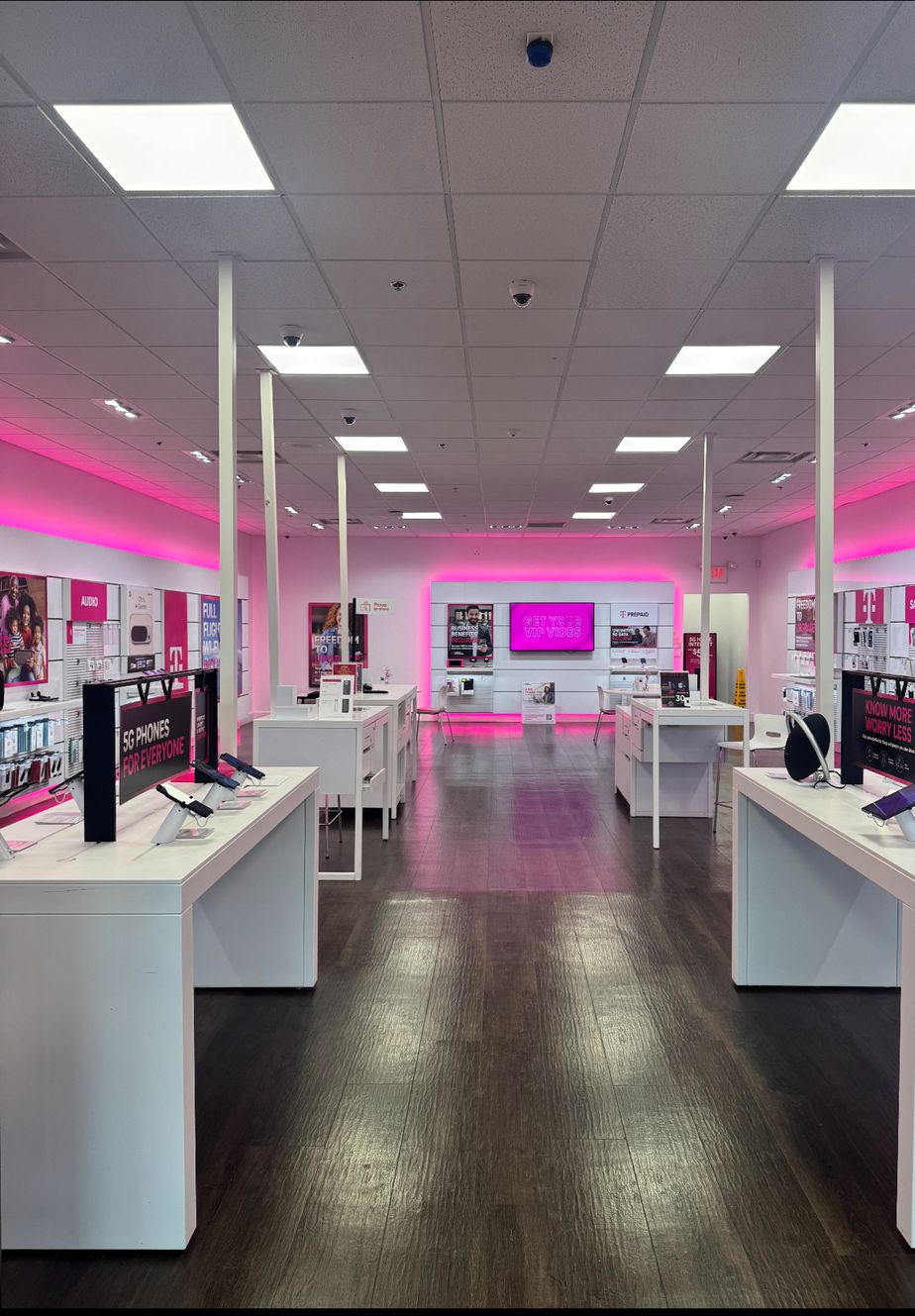 Interior photo of T-Mobile Store at Plymouth Meeting Mall, Plymouth Meeting, PA