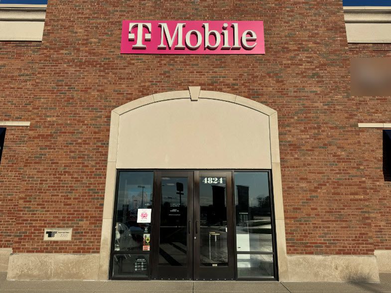 Exterior photo of T-Mobile Store at US Hwy 41 & S 7th St, Terre Haute, IN