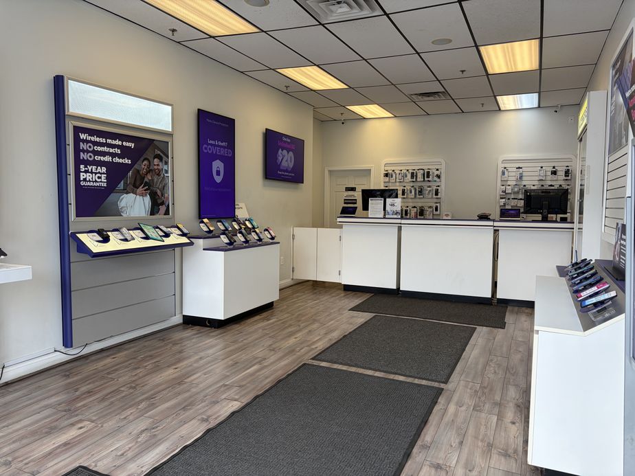 Metro by T-Mobile 169 Main St - 169 Main St 