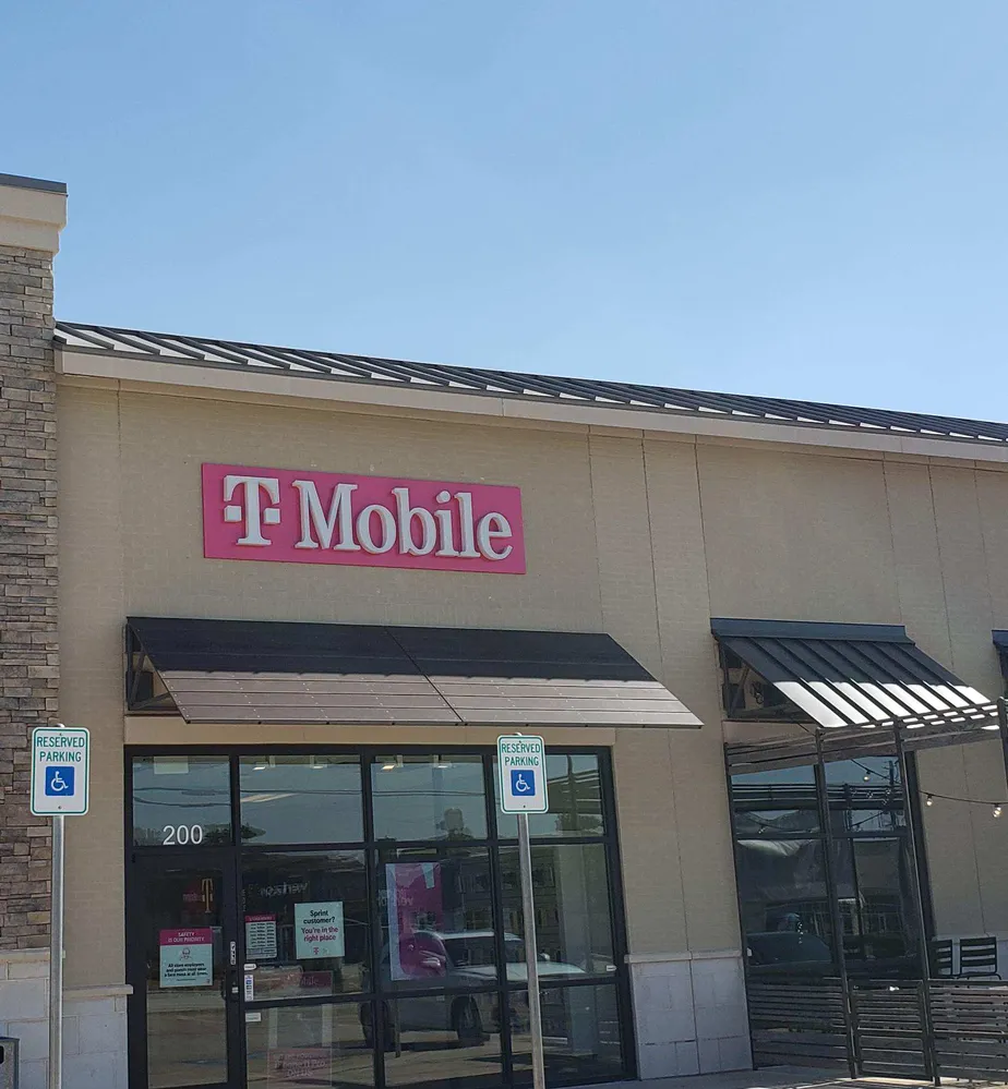 Exterior photo of T-Mobile store at Colleyville Blvd & Glade Rd, Colleyville, TX
