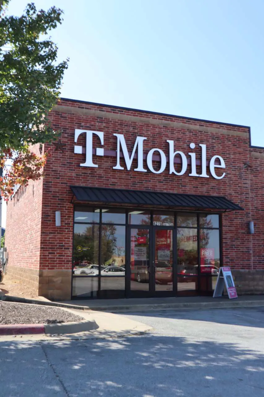  Exterior photo of T-Mobile store at W Sunset Ave & Rieff St, Springdale, AR 