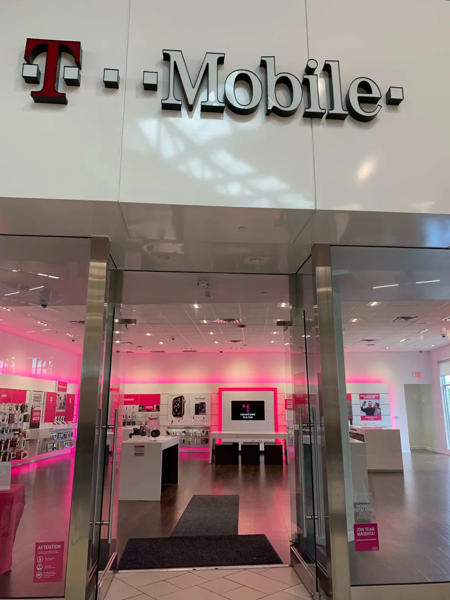 Exterior photo of T-Mobile store at Crossroads Center Mall 2, Waite Park, MN