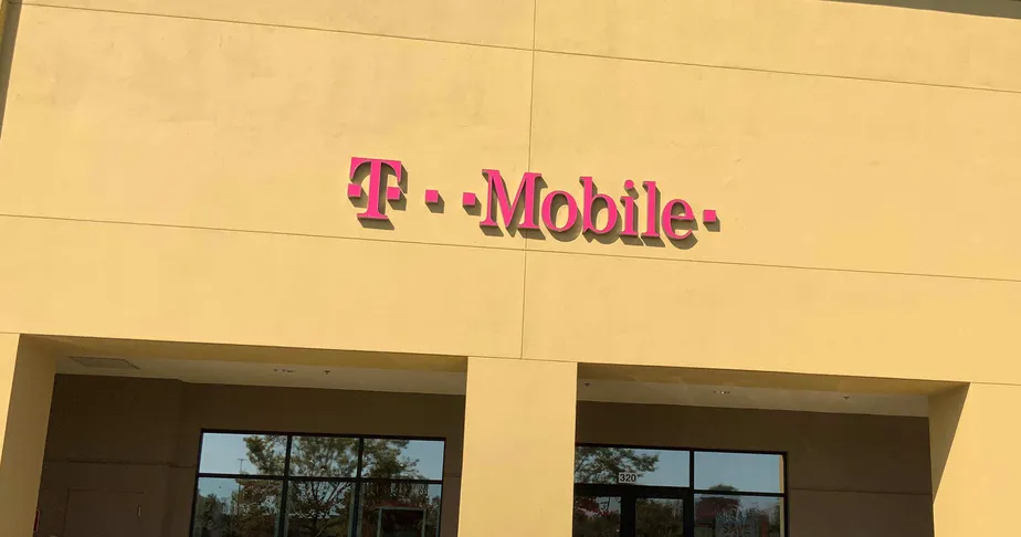  Exterior photo of T-Mobile store at E 14th St & Fairmont Dr, San Leandro, CA 