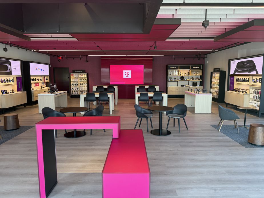 Interior photo of T-Mobile Store at Lee Vista Promenade, Orlando, FL