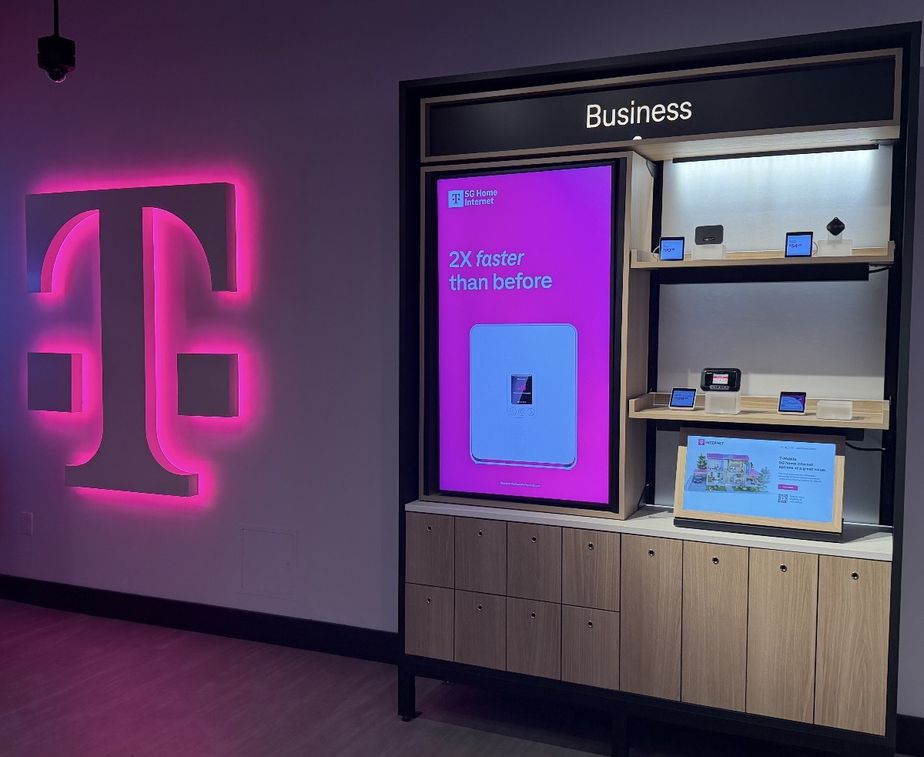 T-Mobile Westfarms - 421 Westfarms Mall 
