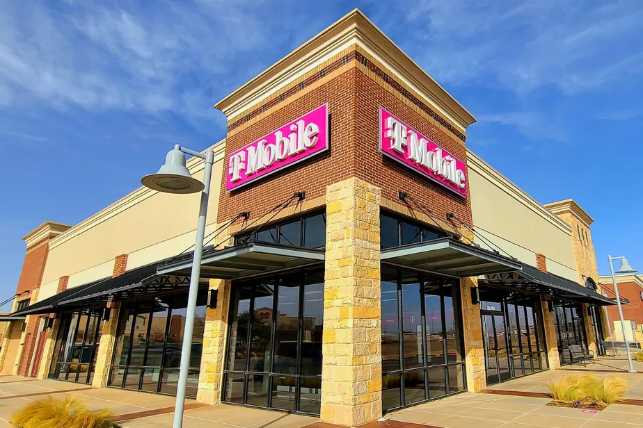  Exterior photo of T-Mobile Store at Canyon West, Lubbock, TX 