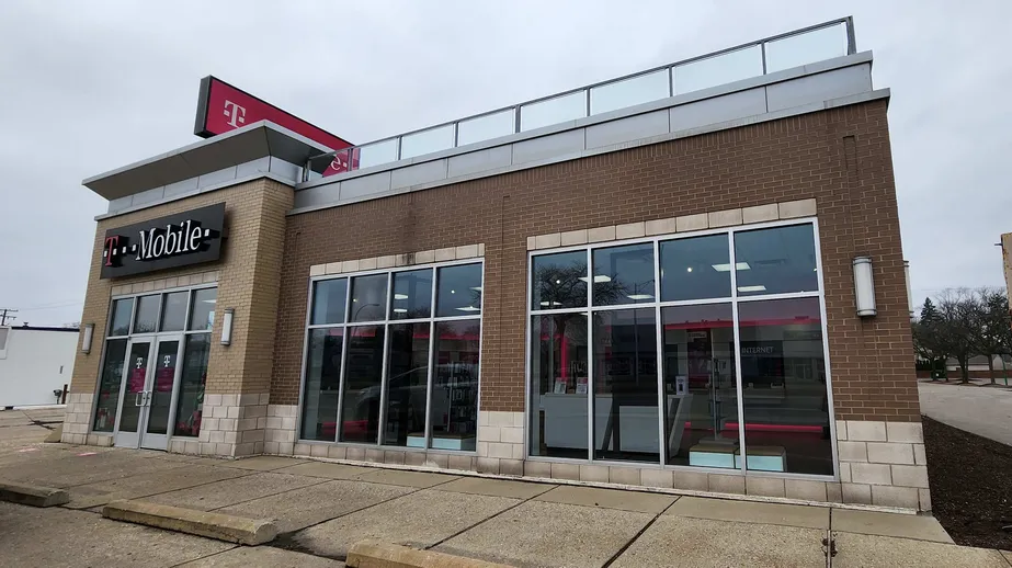 Exterior photo of T-Mobile Store at Woodward Ave & West Blvd, Berkley, MI