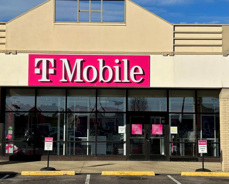 Exterior photo of T-Mobile Store at Country Fair Shopping Center, Canton, OH
