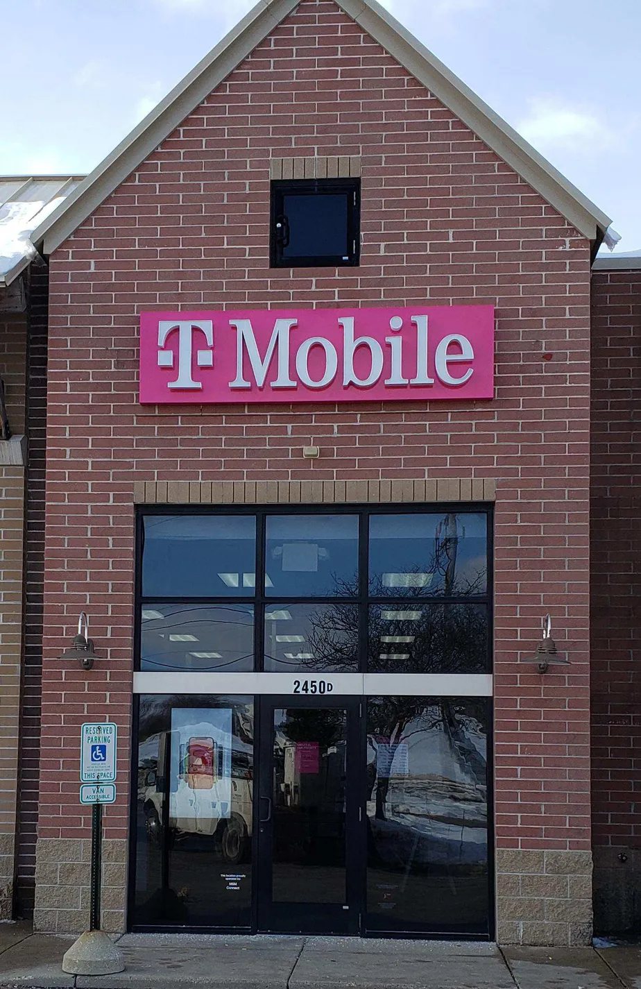 Exterior photo of T-Mobile store at N Grandview Blvd & Woodburn Rd, Waukesha, WI