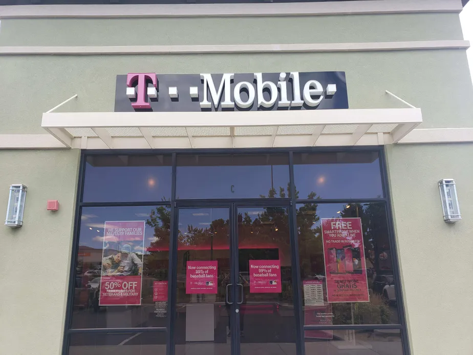 Exterior photo of T-Mobile store at Mae Anne & Mccarren, Reno, NV