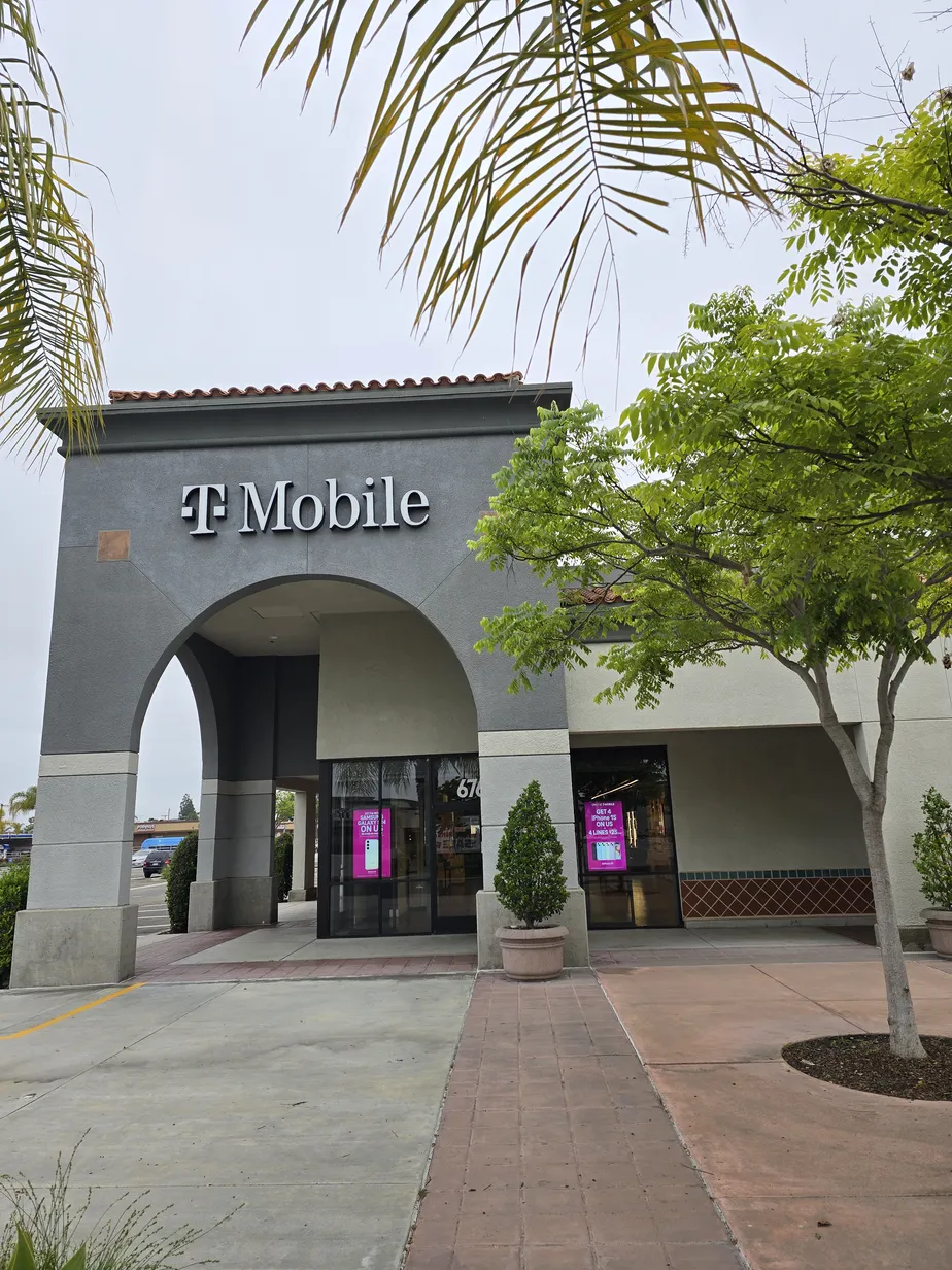  Exterior photo of T-Mobile Store at Goldenwest & Westminster, Westminster, CA 