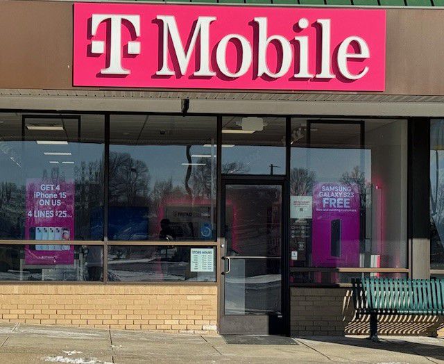 Exterior photo of T-Mobile Store at Lexington Ave & S Trimble Rd, Mansfield, OH