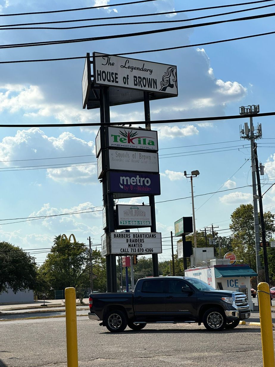 Image alt text