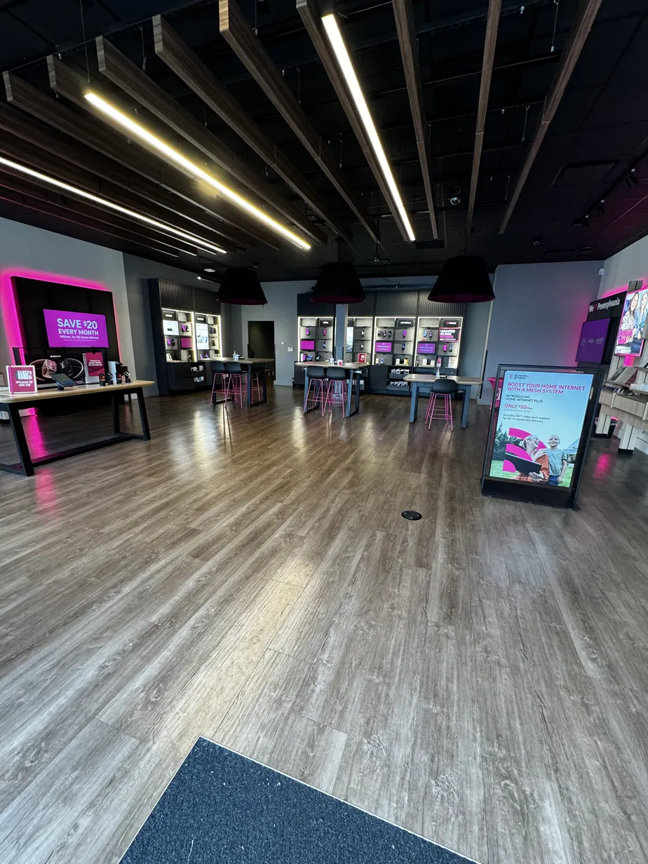  Interior photo of T-Mobile Store at Penn Center, Pittsburgh, PA 