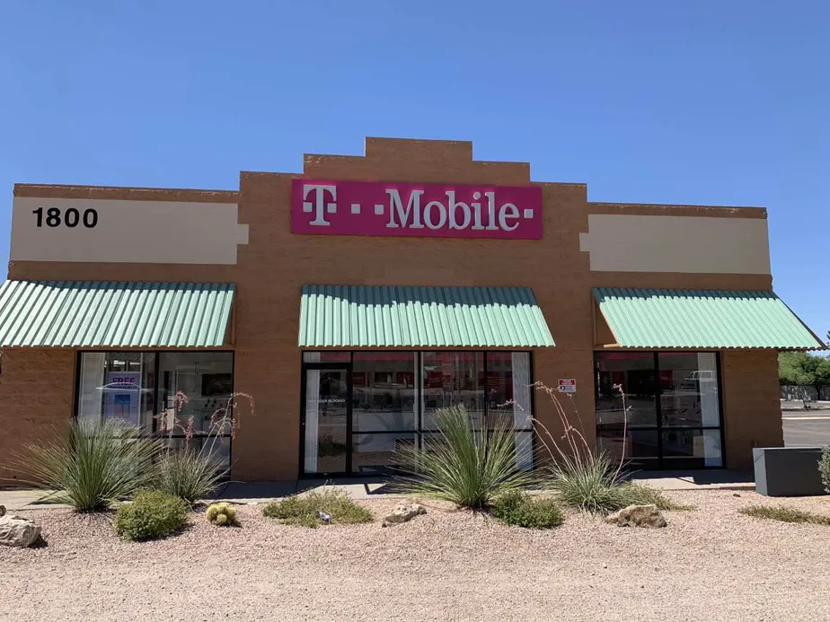 Exterior photo of T-Mobile store at E Broadway Blvd & S Kino Pkwy, Tucson, AZ