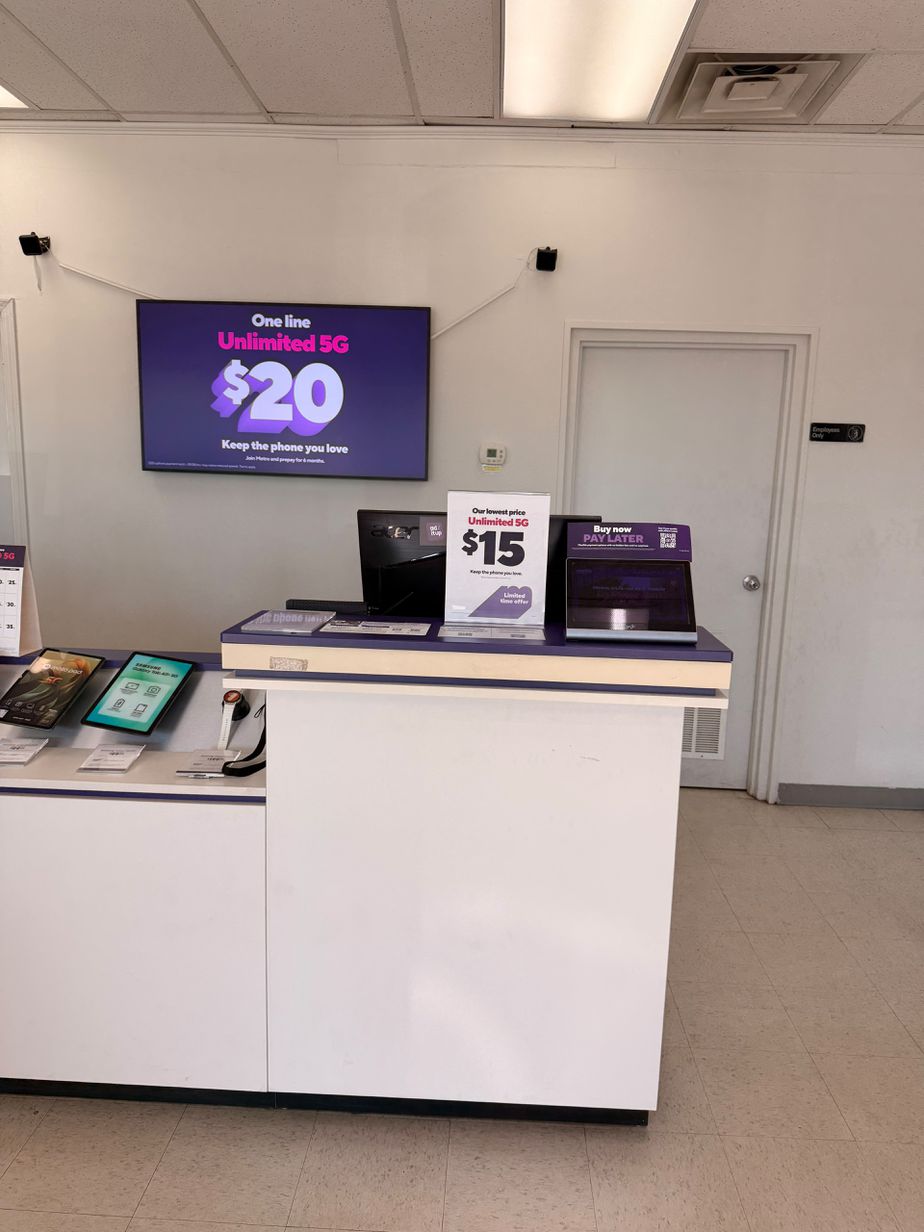 Metro by T-Mobile 5326 W Washington St - 5326 W Washington St 