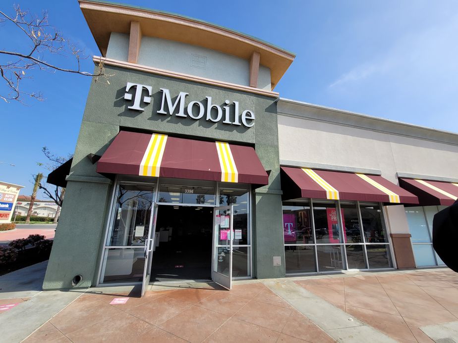 Exterior photo of T-Mobile Store at W Century Blvd & Club Dr, Inglewood, CA