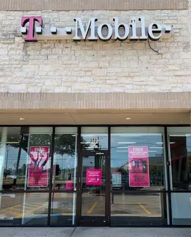 Exterior photo of T-Mobile store at Spencer Hwy & Shaver, Pasadena, TX