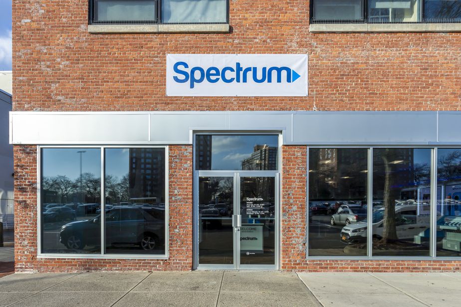 Spectrum - 61-38 190th St 