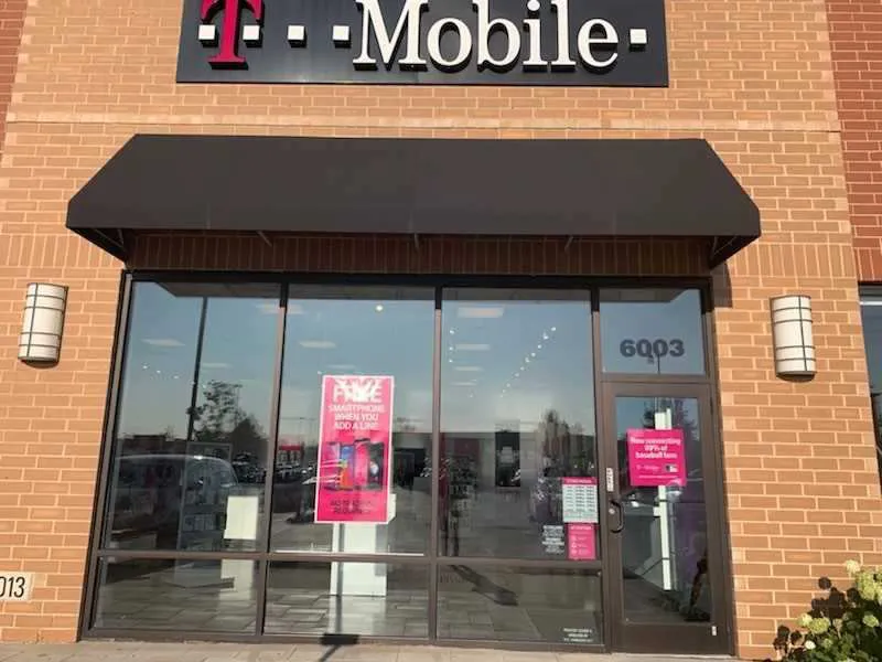 Exterior photo of T-Mobile store at Lagrange Rd. & Joliet, Countryside, IL