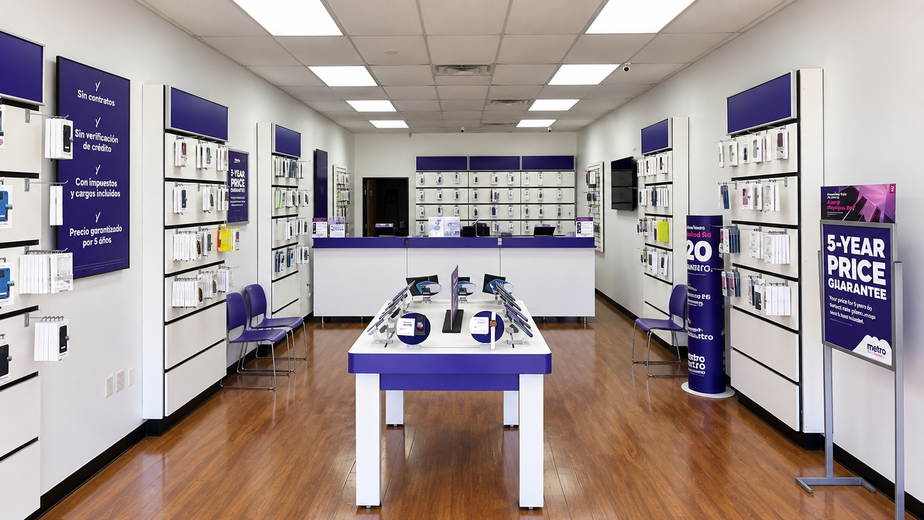 Metro by T-Mobile 2717 E Belt Line Rd - 2717 E Belt Line Rd 