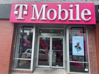 Exterior photo of T-Mobile Store at Knickerbocker Ave & Myrtle Ave, Brooklyn, NY