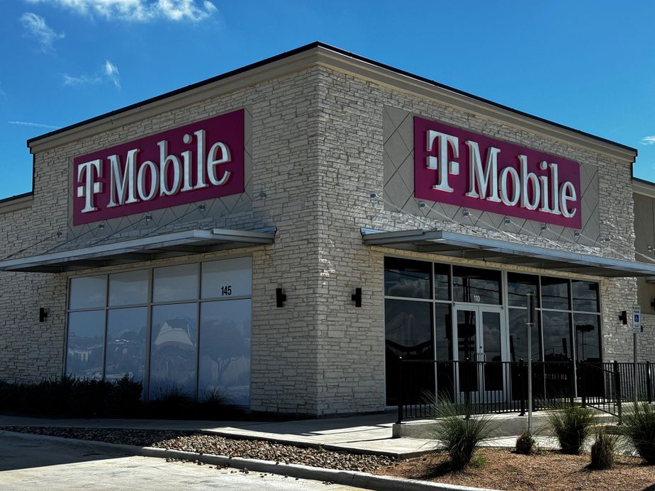 Exterior photo of T-Mobile Store at Westfield & Adams, Temple, TX