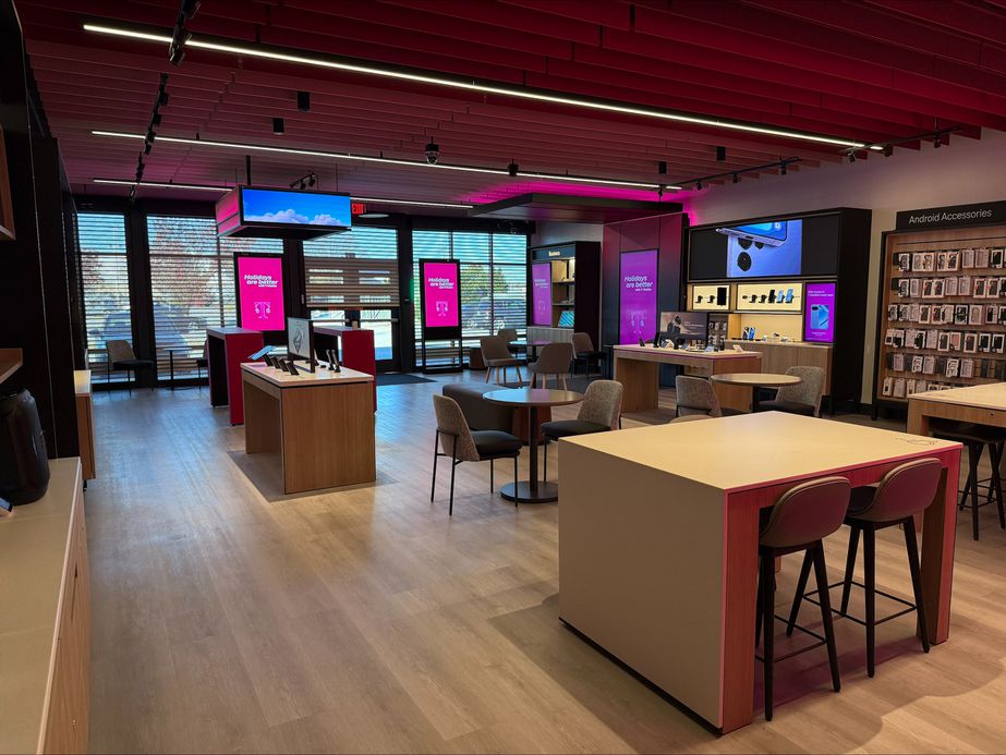  Interior photo of T-Mobile Store at Military Hwy - Janaf Center, Norfolk, VA 
