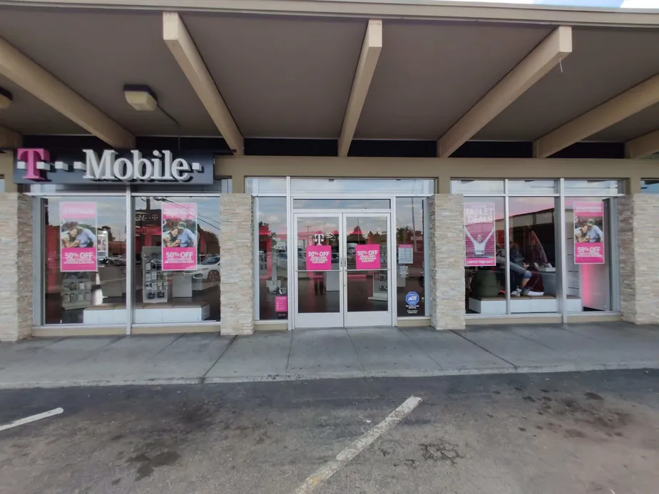  Exterior photo of T-Mobile store at Mchenry Ave & Granger 2, Modesto, CA 