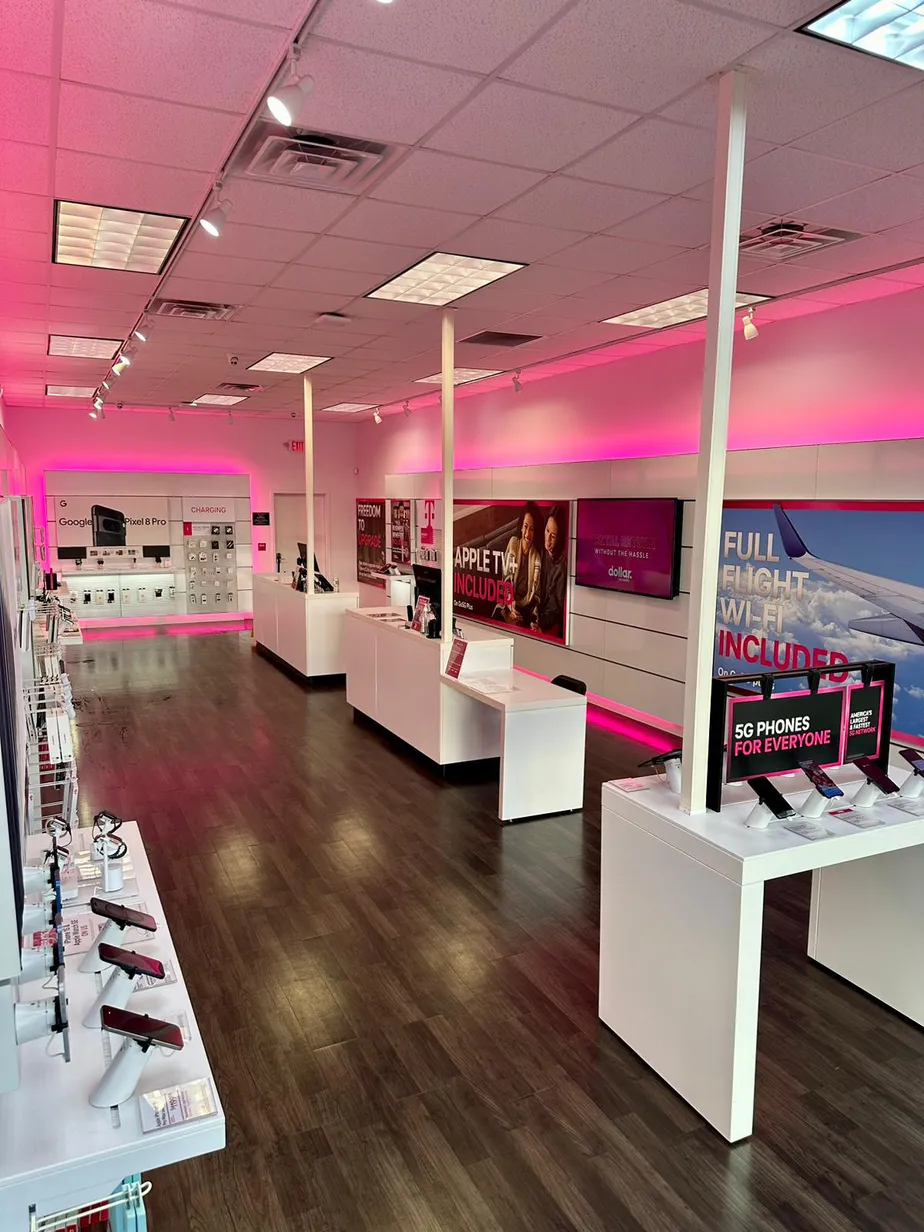  Interior photo of T-Mobile Store at S Hastings & Sherwin Ave, Eau Claire, WI 
