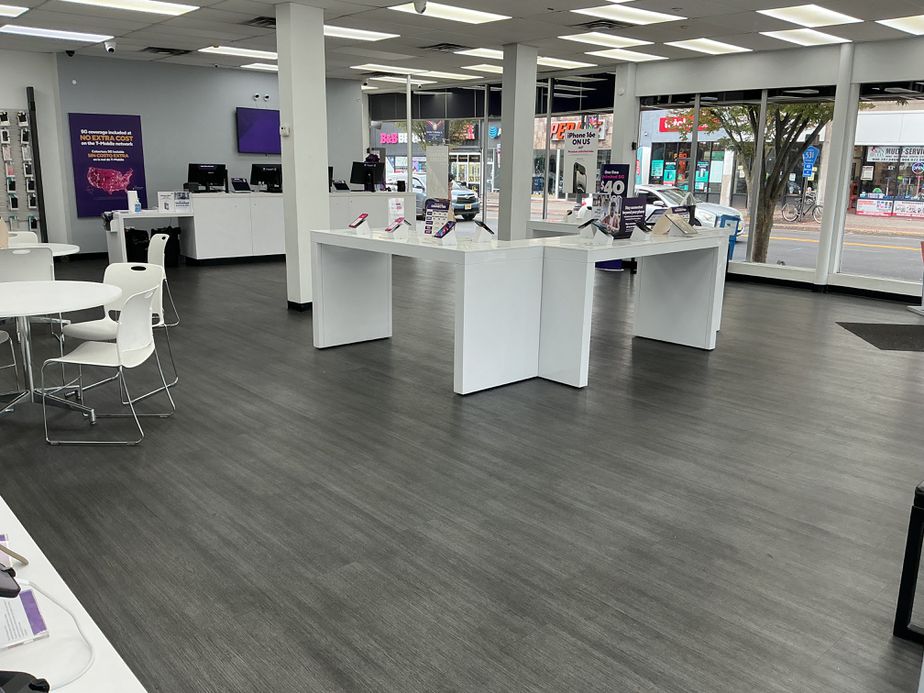 Metro by T-Mobile 196 E Front St - 196 E Front St 
