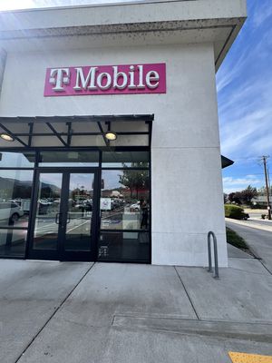 T-Mobile Authorized Retailer