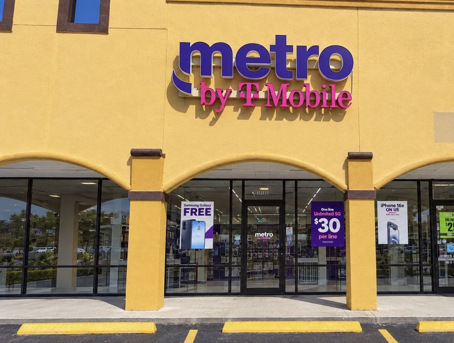 Metro by T-Mobile 8405 Almeda Genoa Rd - 8405 Almeda Genoa Rd 
