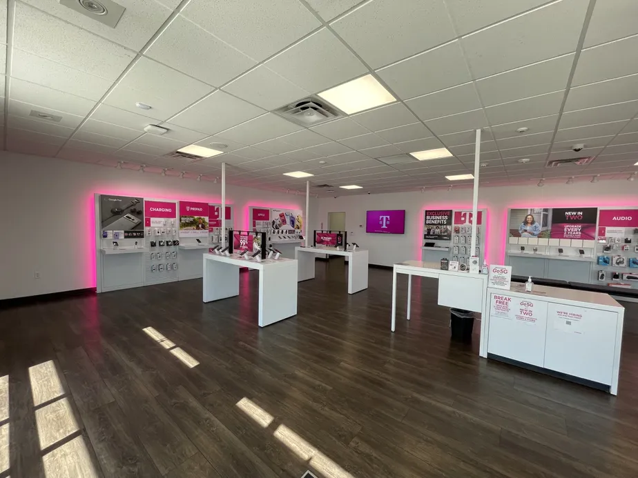  Interior photo of T-Mobile Store at Main & B, San Luis, AZ 