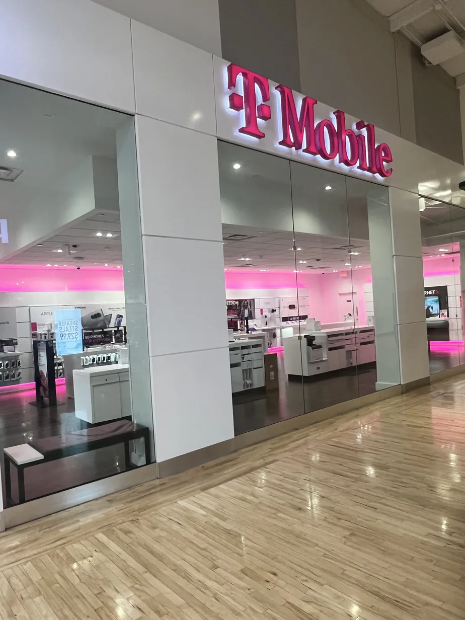 New balance store potomac mills hot sale
