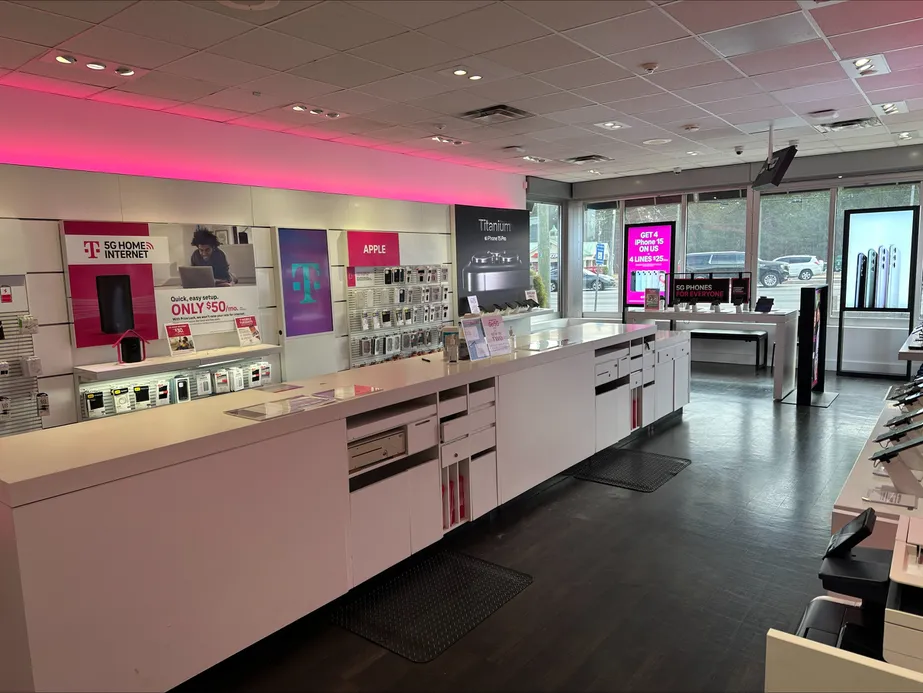  Interior photo of T-Mobile Store at Stone Mountain Hwy & Stone Dr, Lilburn, GA 
