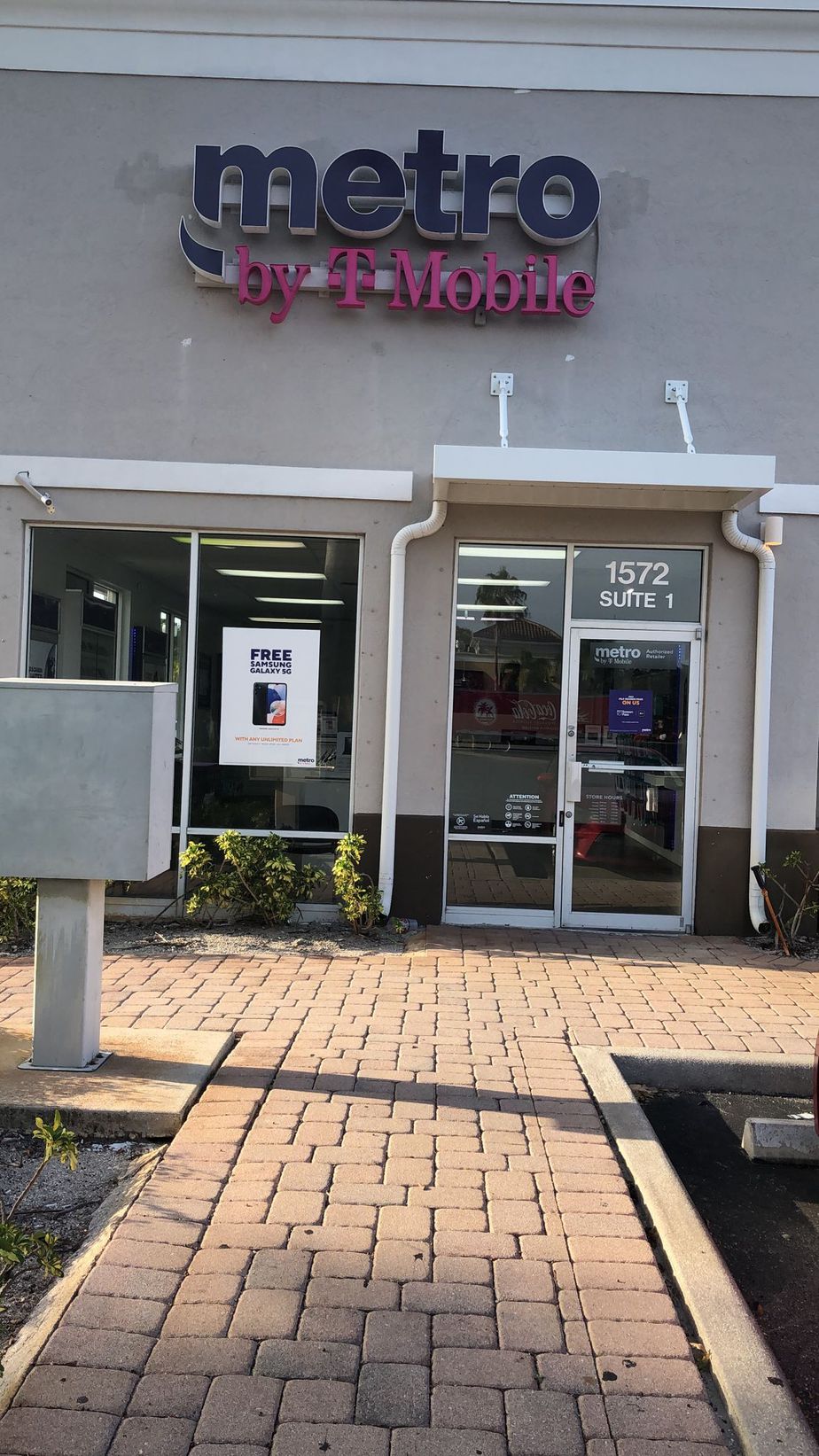 Image alt text