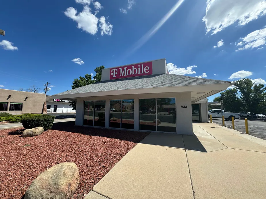  Exterior photo of T-Mobile Store at Iron Springs & Miller Valley, Prescott, AZ 