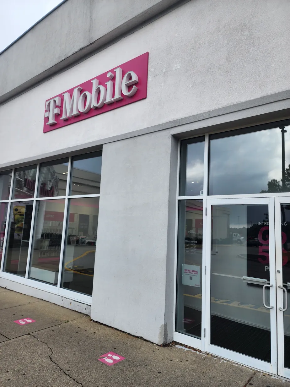 Exterior photo of T-Mobile Store at Dartmouth Mall, North Dartmouth, MA