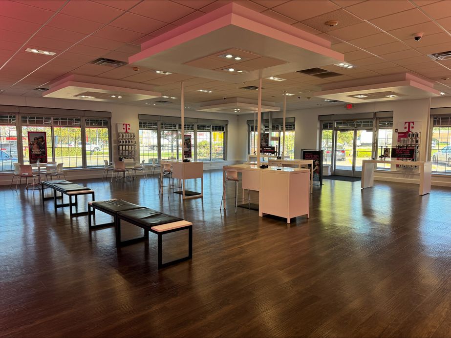 Interior photo of T-Mobile Store at Jefferson Street & Caterpillar, Joliet, IL
