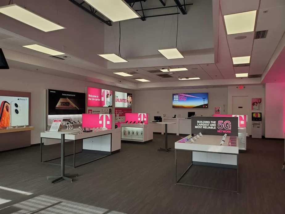 Interior photo of T-Mobile Store at Katy Fwy & Houghton Rd, Katy, TX