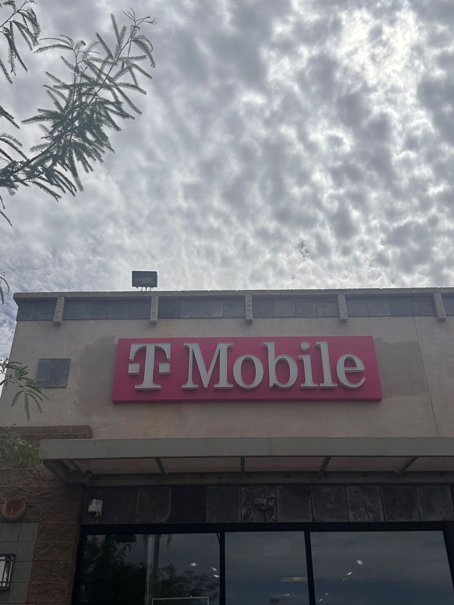 Exterior photo of T-Mobile Store at Central & Southern, Phoenix, AZ