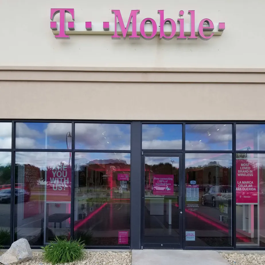 Exterior photo of T-Mobile store at S Hastings & Sherwin Ave, Eau Claire, WI
